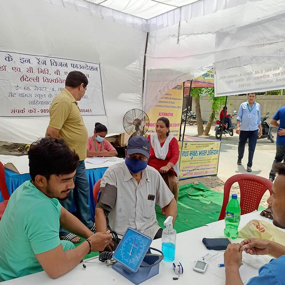 Free_Health_Camp_Held_at_SK_Vision_Clinic,_Ghaziabad_(2)