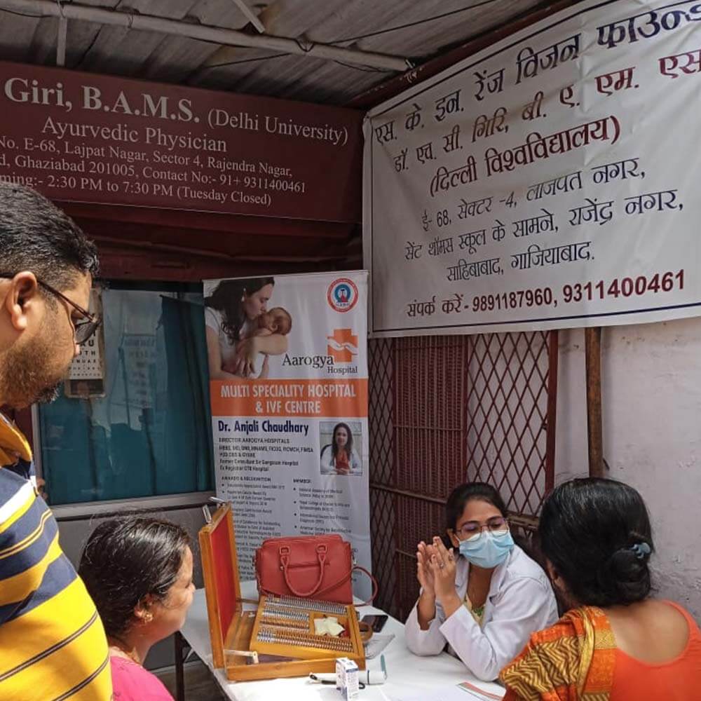 Free_Health_Camp_Held_at_SK_Vision_Clinic,_Ghaziabad_(6)