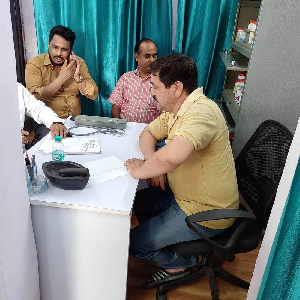 Free_Health_Camp_Held_at_SK_Vision_Clinic,_Ghaziabad_(8)